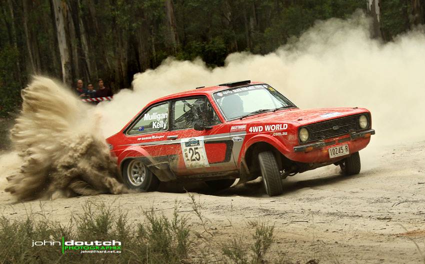 Ed Mulligan & Catriona Kelly, Ford Escort