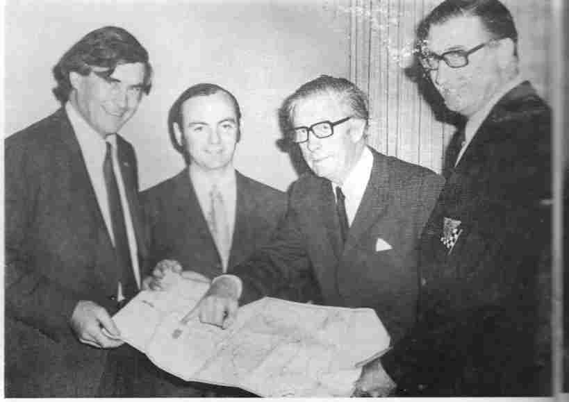 BP Rally organisers looking at a map.